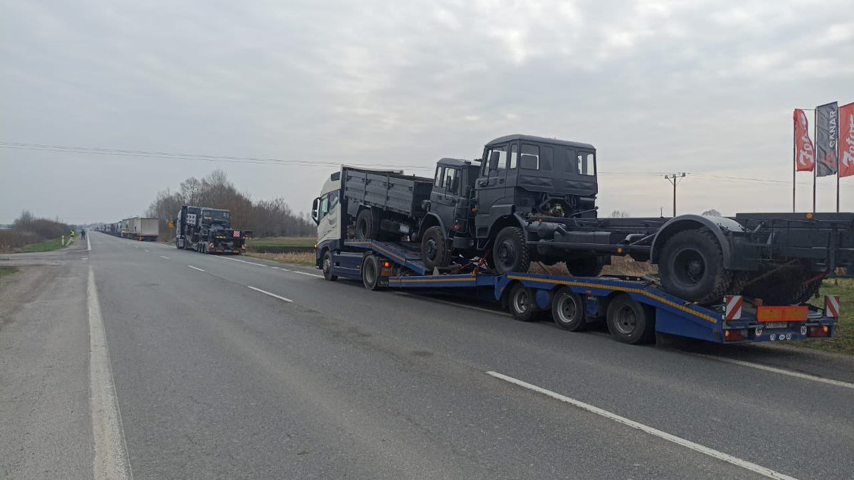 Polish protesters are blocking 6 border crossings with Ukraine, not allowing truck to pass, even with equipment for Ukrainian Armed Forces