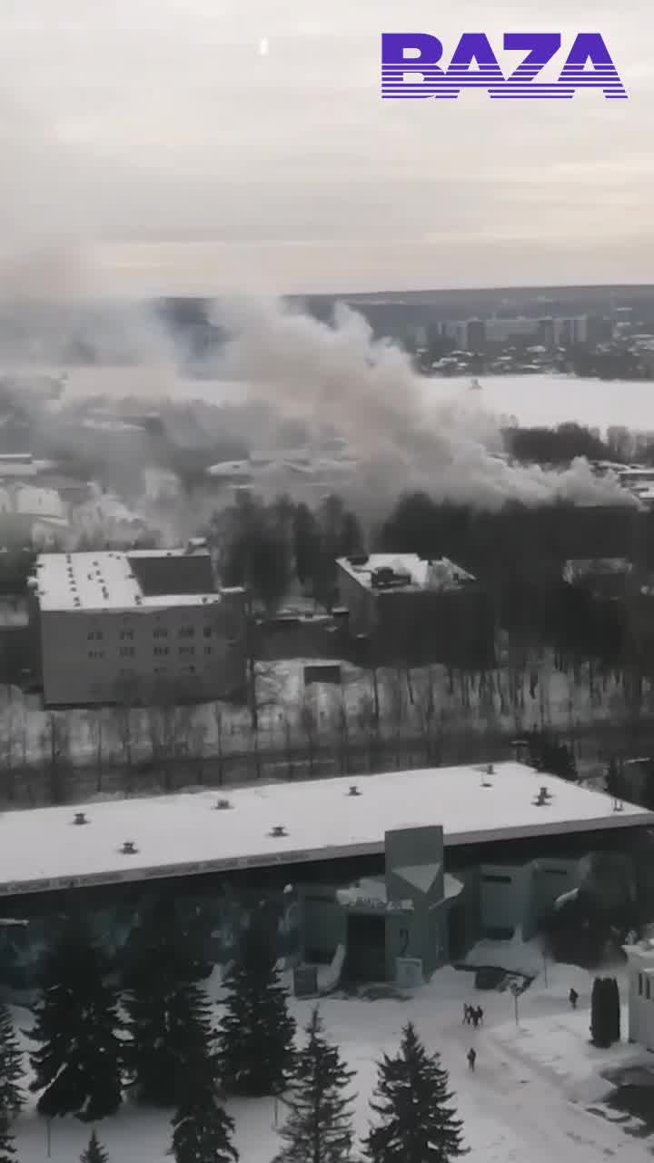 In Kazan, the Higher Command Tank School is on fire