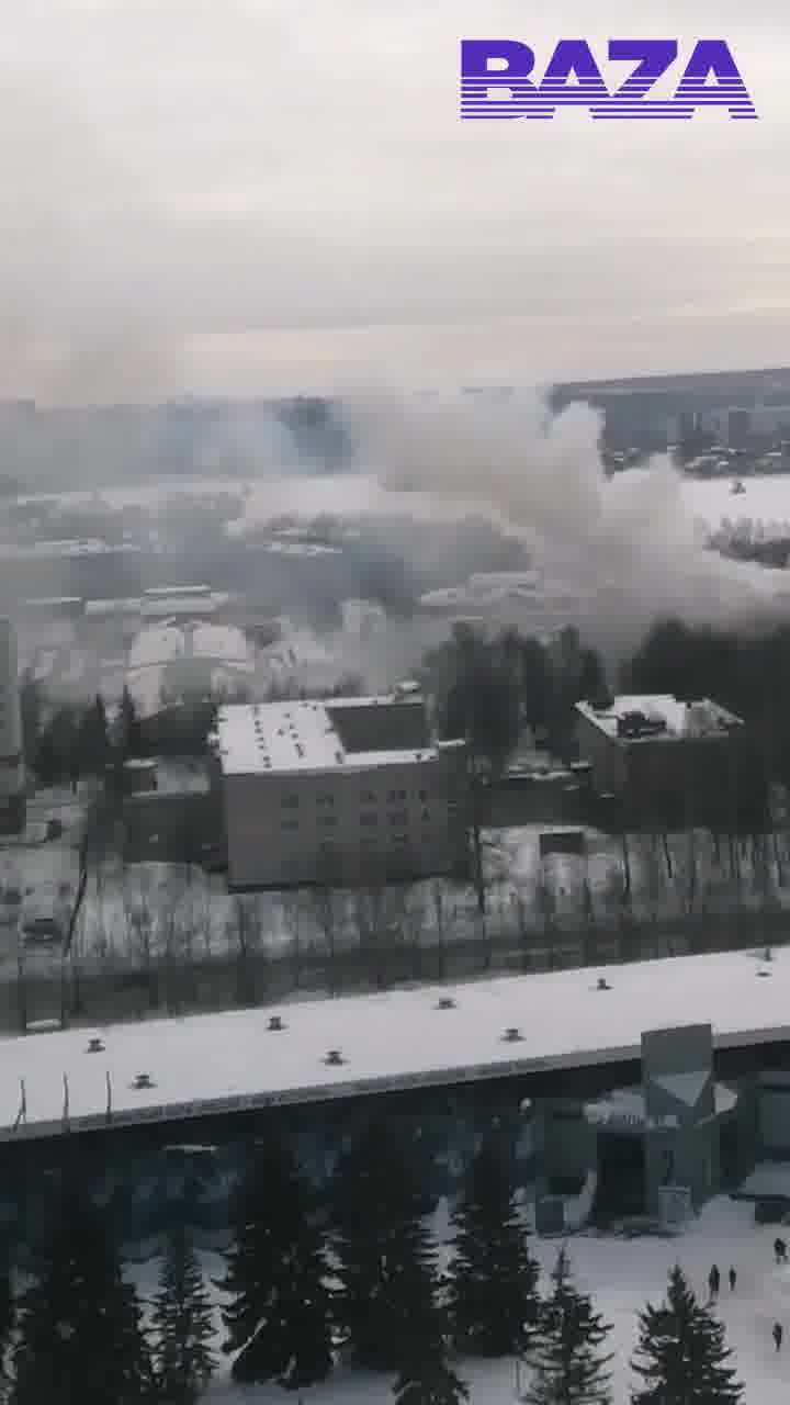 In Kazan, the Higher Command Tank School is on fire