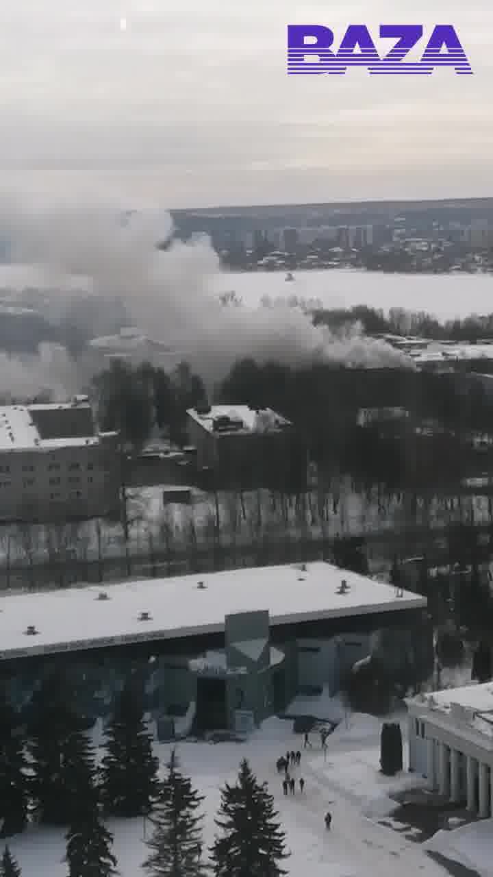 In Kazan, the Higher Command Tank School is on fire