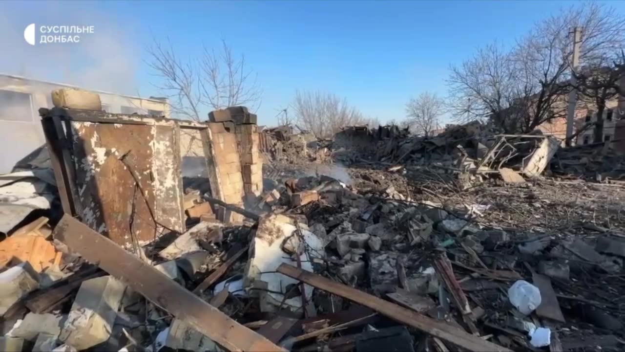 Destruction in Selydove as result of shelling