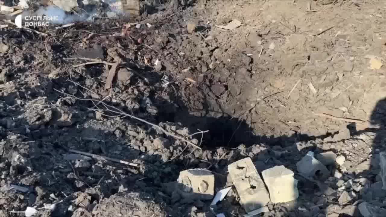 Destruction in Selydove as result of shelling