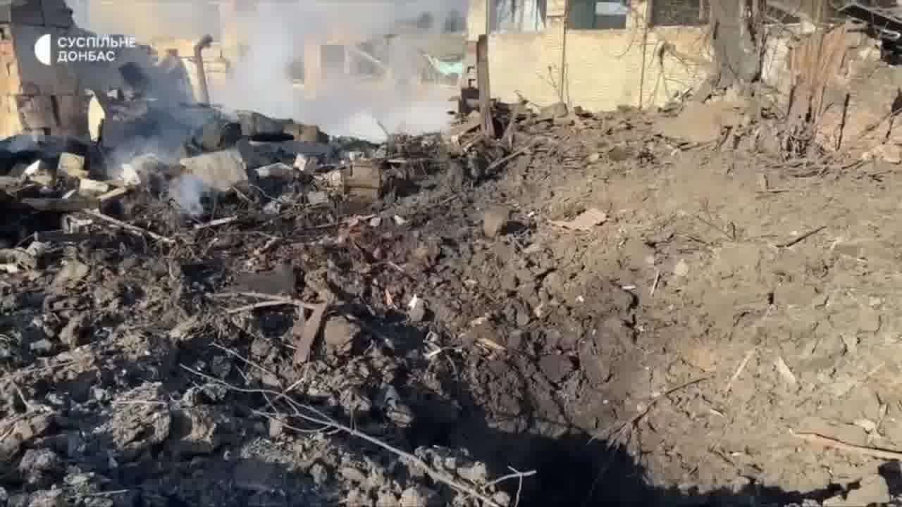 Destruction in Selydove as result of shelling