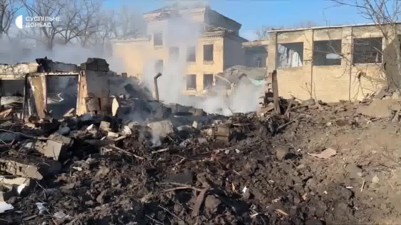 Destruction in Selydove as result of shelling