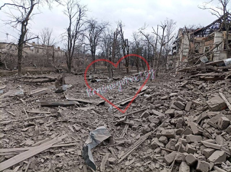 Destruction as result of shelling in Krasnohorivka