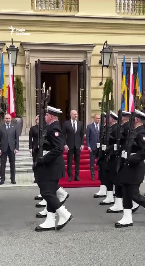 The Ukrainian delegation arrived in Warsaw. Today, the governments of Poland and Ukraine are to discuss the problem of the border blockade