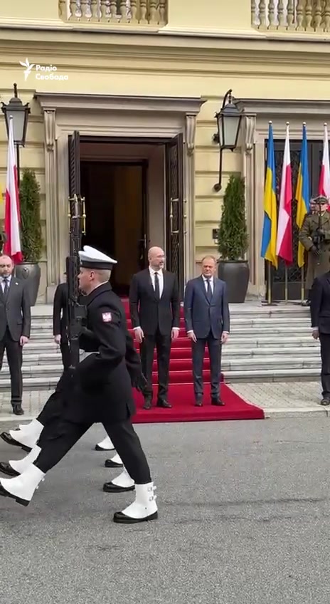 The Ukrainian delegation arrived in Warsaw. Today, the governments of Poland and Ukraine are to discuss the problem of the border blockade