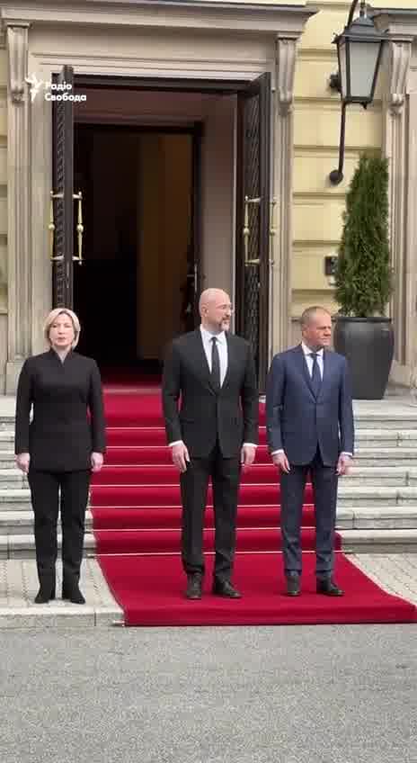 The Ukrainian delegation arrived in Warsaw. Today, the governments of Poland and Ukraine are to discuss the problem of the border blockade