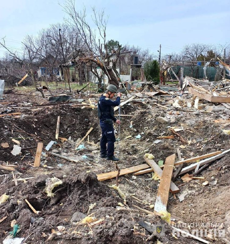 Damage in Dniprovsky, Kamyansky and Kryvyi Rih districts of Dnipropetrovsk region as result of Russian missile and drone attacks overnight