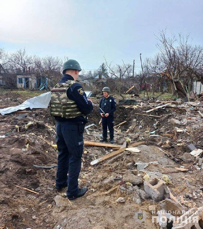 Damage in Dniprovsky, Kamyansky and Kryvyi Rih districts of Dnipropetrovsk region as result of Russian missile and drone attacks overnight